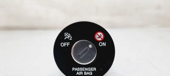 Passenger airbag on/off switch