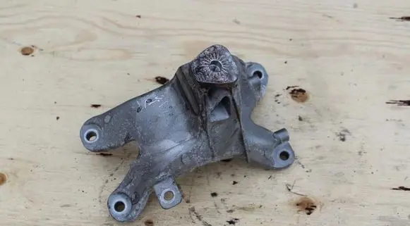 Audi A6 S6 C7 4G Engine mount bracket 8K0199308BT