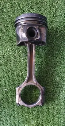 Hyundai Kona I Piston with connecting rod D4FE