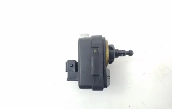 Headlight level adjustment motor