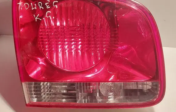 Volkswagen Touareg I Tailgate rear/tail lights 7L6945093H