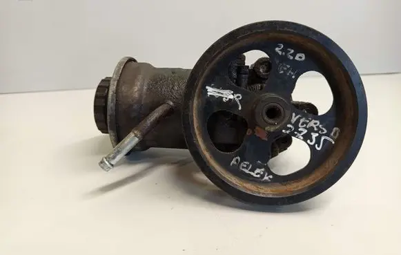 Toyota Avensis T250 Power steering pump
