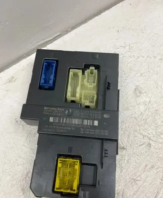 Mercedes-Benz C W204 Comfort/convenience module 5DK00922553 2045458401