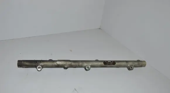 BMW 5 E39 Fuel main line pipe 0445216002