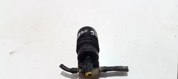 Subaru Impreza I Windscreen/windshield washer pump