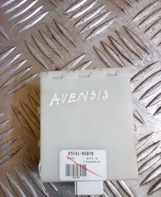 Toyota Avensis T250 Door control unit/module 8974105070