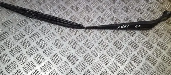 Mitsubishi Space Runner Front wiper blade arm