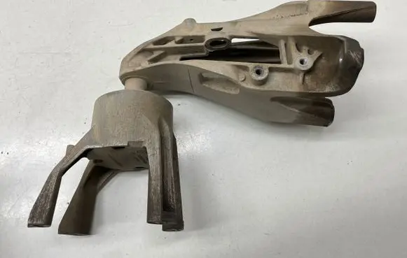 Volkswagen Transporter - Caravelle T6 Engine mount bracket 7E0199370L