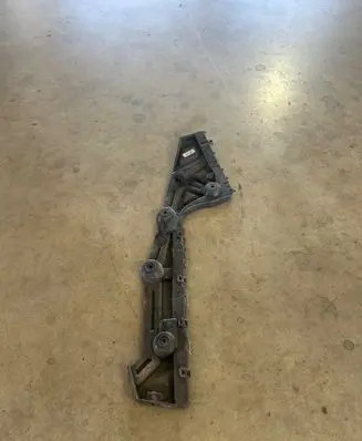 Renault Trafic III (X82) Rear bumper mounting bracket 93451396 852258694R 23175000