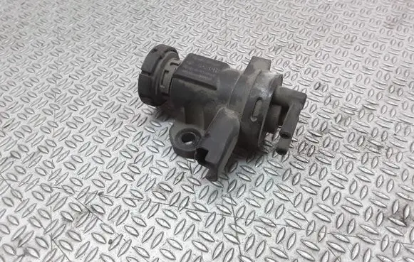 Citroen C5 Turbo solenoid valve 9635704380