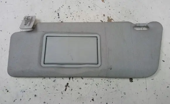 Sun visor clip/hook/bracket