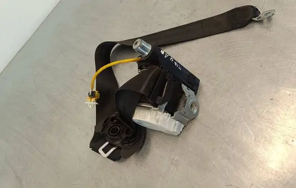 Volkswagen Tiguan Front seatbelt 1006142125 34153878