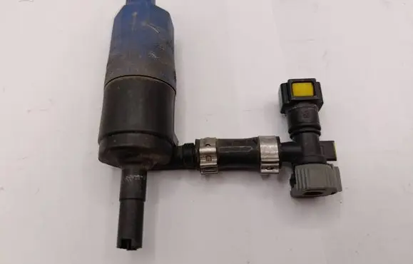 Peugeot 207 Headlight washer pump 8200331654
