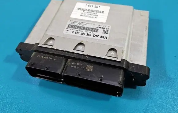 Volkswagen Golf VII Engine control unit/module ECU 04E907309A IMPRK1611601