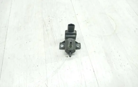 Peugeot 5008 Vacuum valve 
