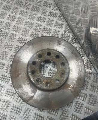 Volkswagen Golf V Front brake disc