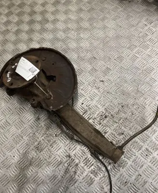 Audi Q7 4L Front wheel hub