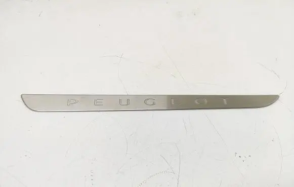 Peugeot 208 Front sill trim cover 9675541480