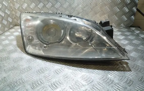 Ford Mondeo Mk III Headlight/headlamp 0301174272 1S7113005CM