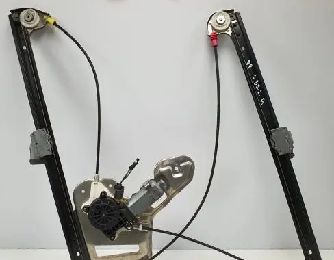 Land Rover Range Rover L322 Front window lifting mechanism without motor 8265208