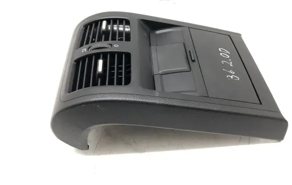 Rear air vent grill