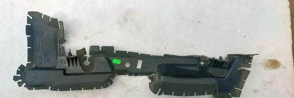 Citroen C4 II Picasso Intercooler air channel guide 