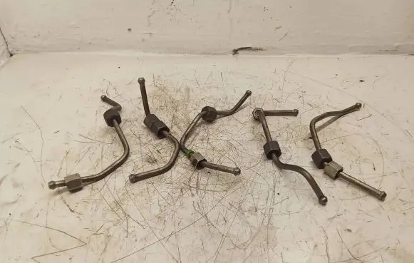 Citroen C4 Grand Picasso Fuel injector supply line/pipe 
