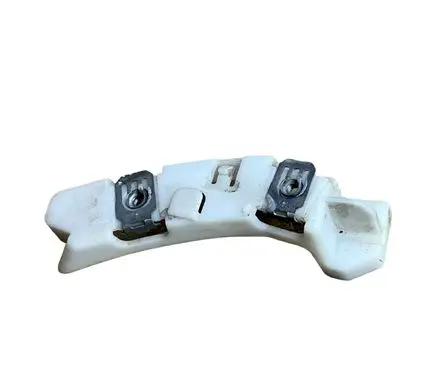 Peugeot 208 I Front bumper mounting bracket 9673270380