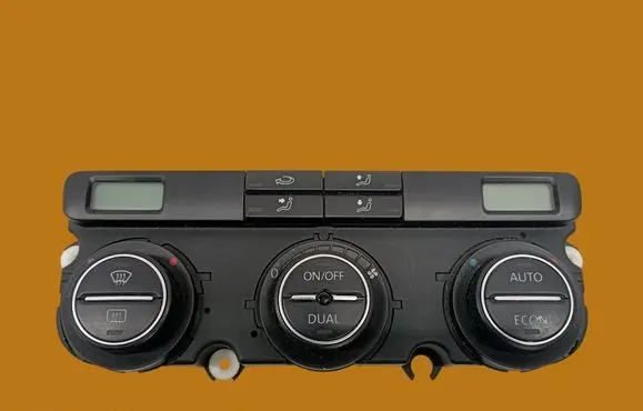 Volkswagen Touran I Climate control unit 