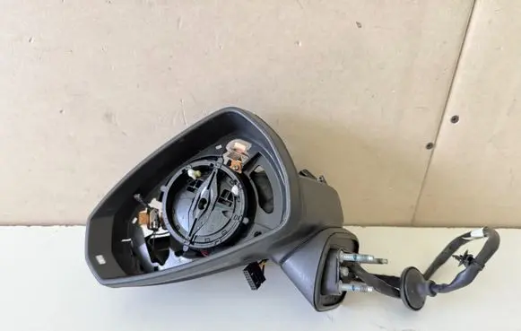 Audi A3 S3 8V Front door electric wing mirror 8V1857409 8V1857409B 8V1857409R