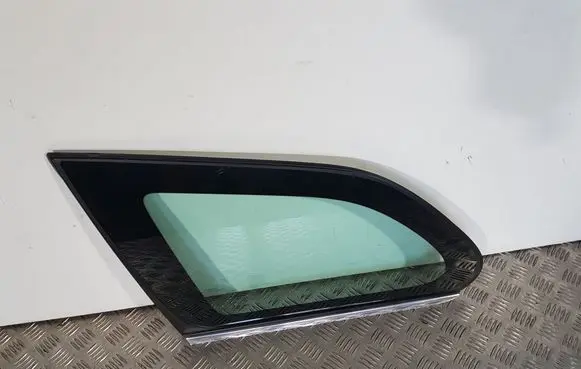 Volvo XC60 Rear side window 31335352