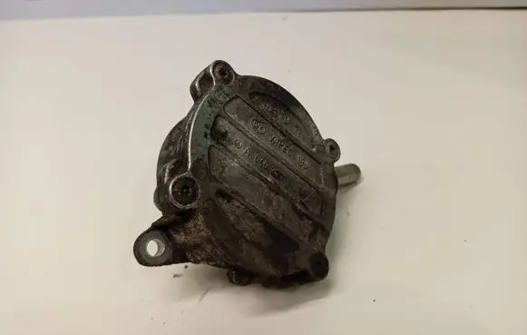 Mercedes-Benz C W203 Vacuum pump A64623065