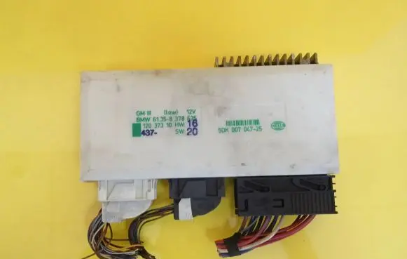 BMW 5 E39 Central body control module 8378635 61.35-8378635 5DK007047-25