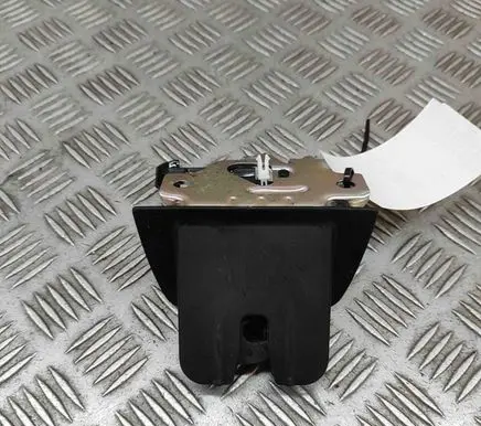 Audi A4 S4 B9 8W Tailgate/trunk/boot lock/catch/latch 8W9827505C