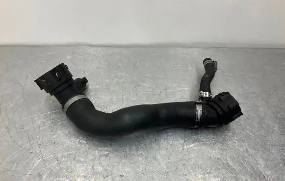 BMW 5 F10 F11 Engine coolant pipe/hose 7576358