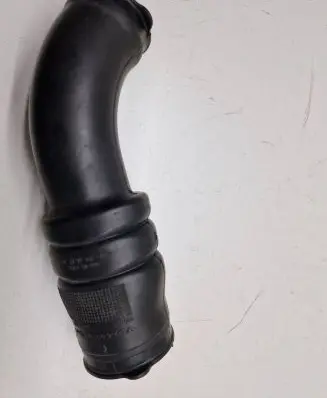 Intake resonator