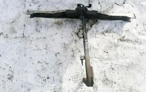 Toyota Avensis T250 Radiator support slam panel