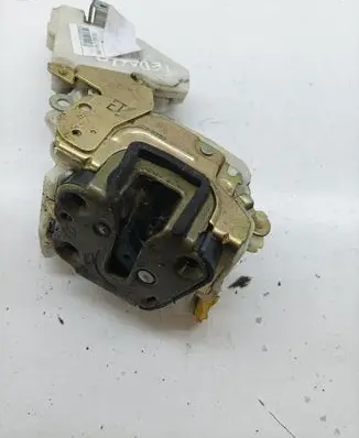 Nissan Terrano Front door lock 8055291L61 89A529