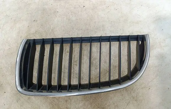 BMW 3 E90 E91 Front grill 7120007