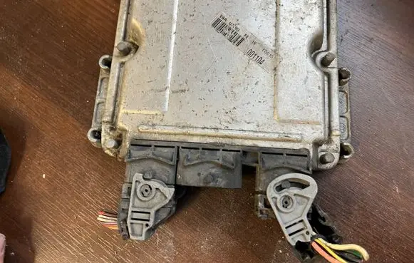 Peugeot Expert Engine control unit/module 9654693480 0281011343