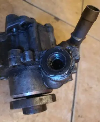 Volkswagen Multivan T4 Power steering pump 91130