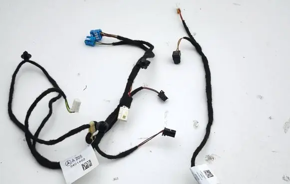 Mercedes-Benz GLC AMG Front door wiring loom A2055401492 A2059061615