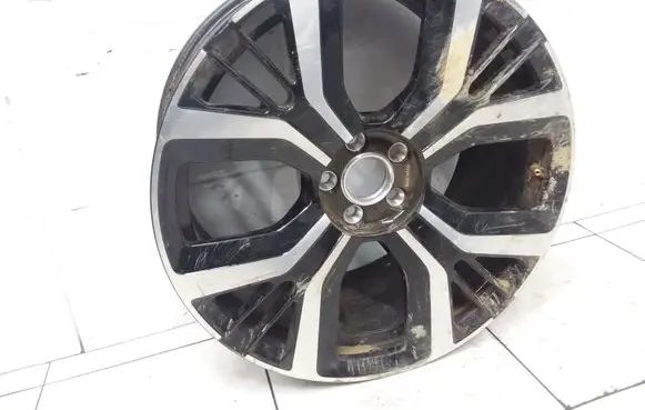 Polestar 2 R20 alloy rim 32134525