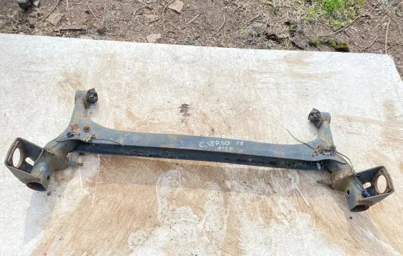 Toyota Corolla Verso AR10 Rear axle beam 