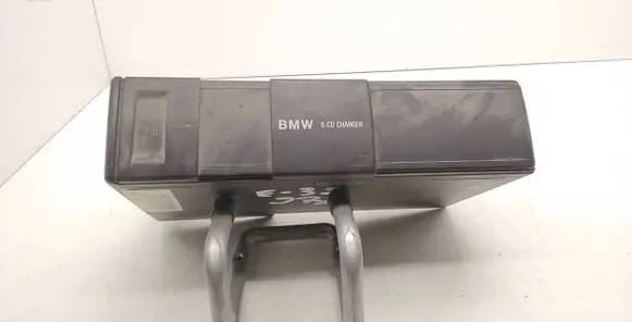 BMW 5 E39 CD/DVD changer 65128361584 70747W01A