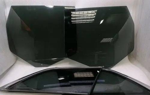 Jeep Grand Cherokee Rear door window glass 68086589AA