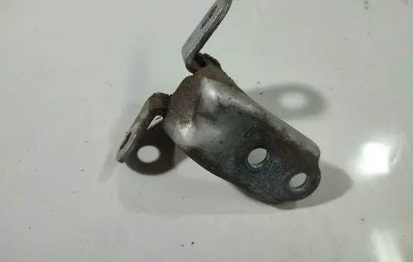 KIA Ceed Rear door lower hinge 