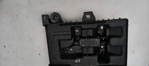 KIA Sportage Battery tray 37150D7000