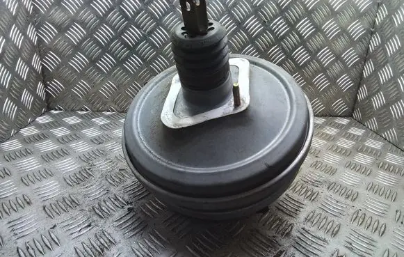 Mercedes-Benz E W210 Brake booster A0054303230