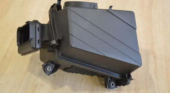 KIA Stinger Air filter box 28110J5200